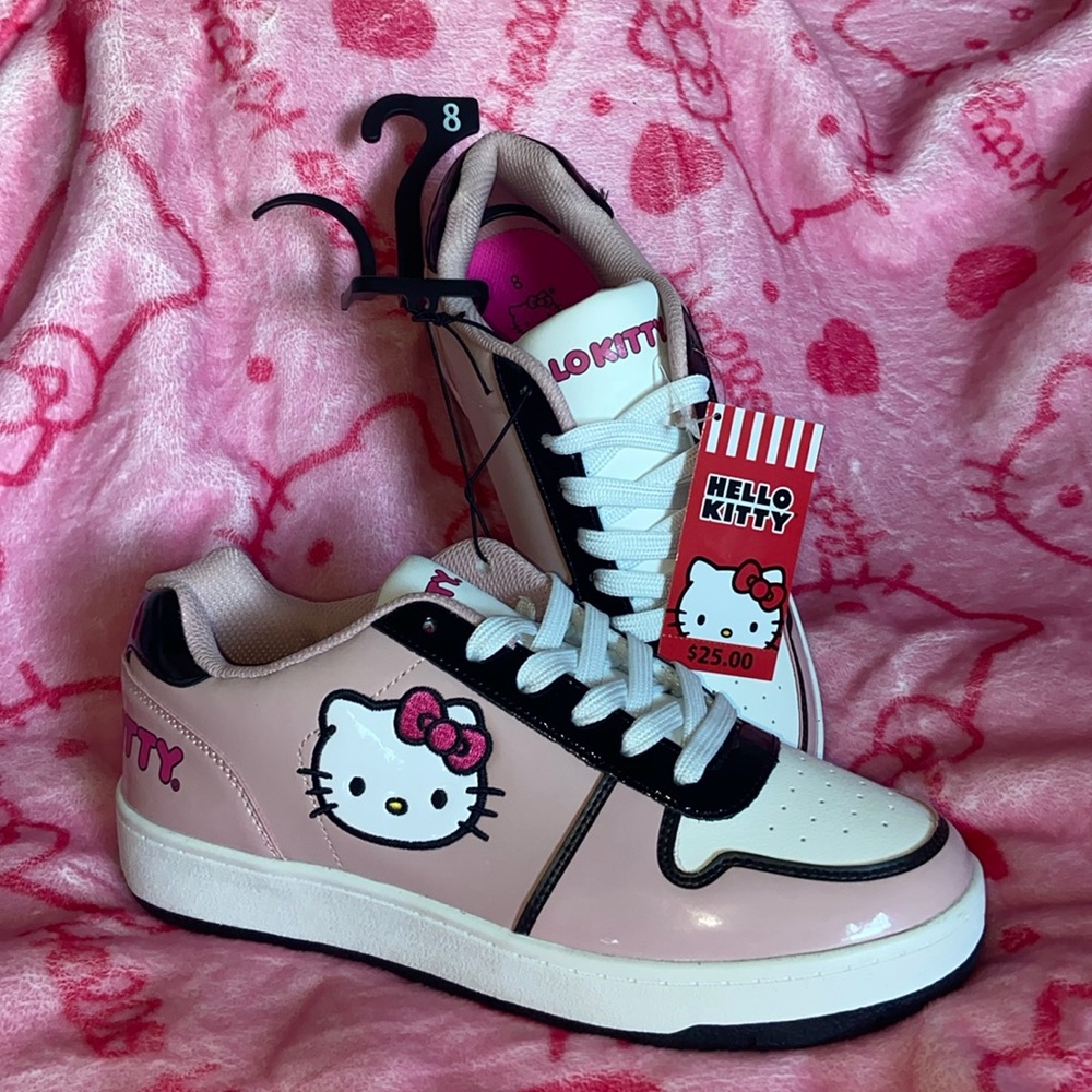 Walmart Hello kitty Shoes Size 8